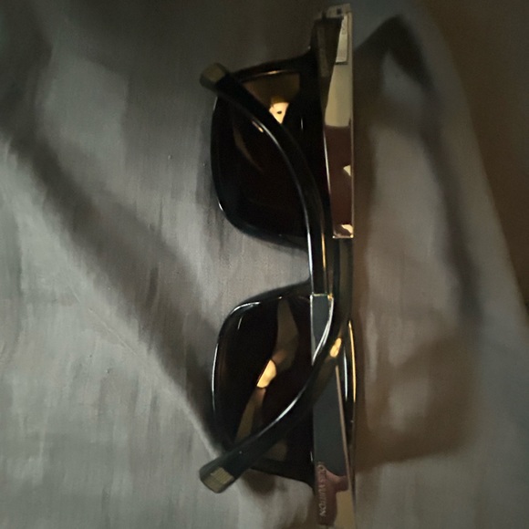 Unique LV Black with metal trim.  In original box, case and LV sunglasses pouch. - Picture 6 of 10